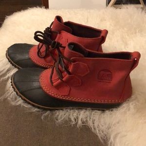 NWOT Sorel out and about duck boots!